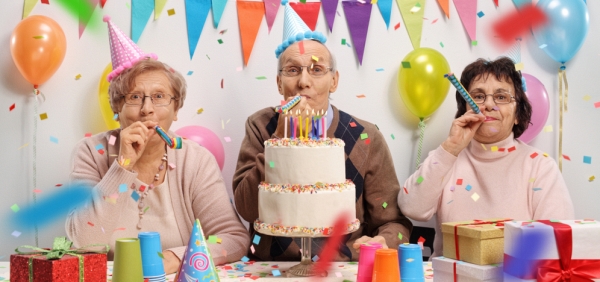 4 Birthday Celebration Ideas for Seniors in Assisted Living Communities