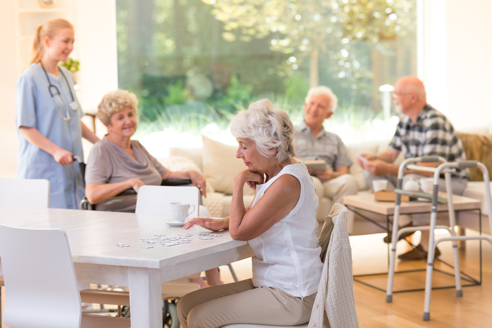 What to Discuss with Aging Parents Before Choosing an Assisted Living Community